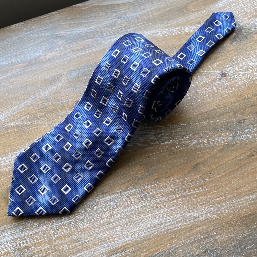 NORDSTROM Silk Mens Neck Tie ~ BLUE ~ Geometric Squares Pattern